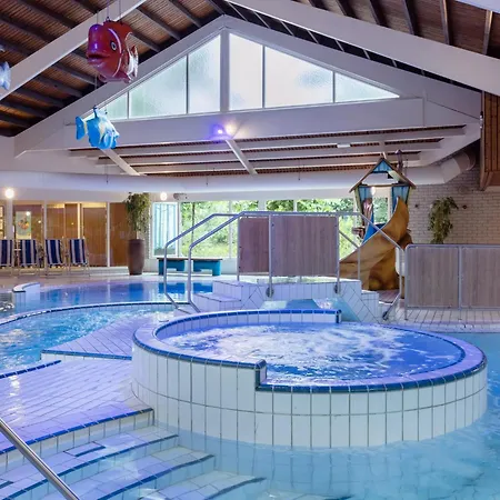 別荘 Woodland Retreat W Fireplace *