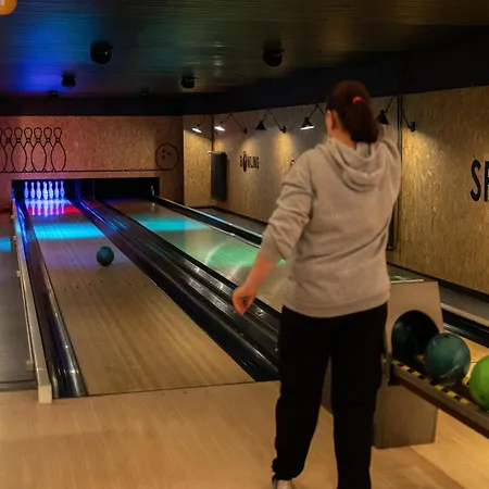 Woodland Retreat W Fireplace *