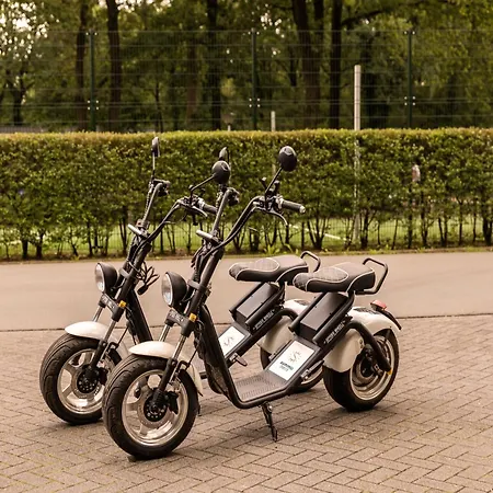 Woodland Retreat W Fireplace 別荘 プッテン