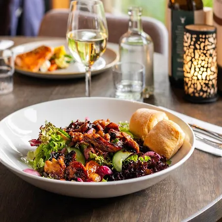 Woodland Retreat W Fireplace 別荘 プッテン