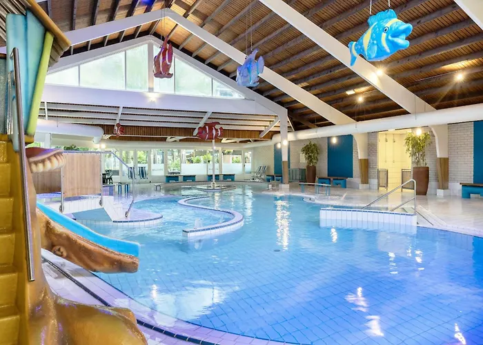 Woodland Retreat W Fireplace Ferienhaus *