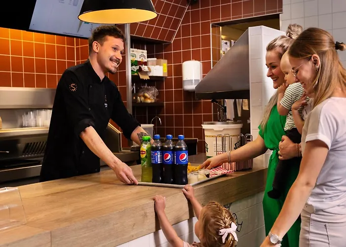 Woodland Retreat W Fireplace * Putten