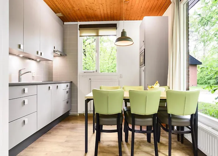 Woodland Retreat W Fireplace